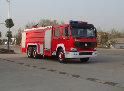 豪沃水罐消防车(10-16吨)